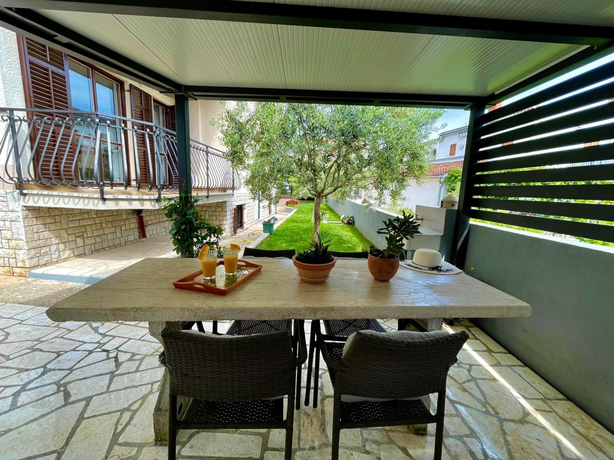 Apartment Adri Rovinj Exterior photo